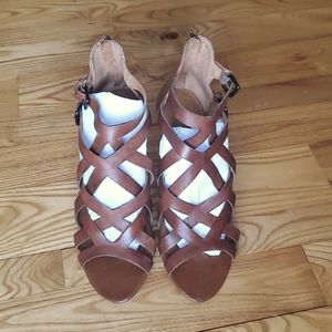 Franco Sarto L-Hot, Saddle Gladiator Sandals